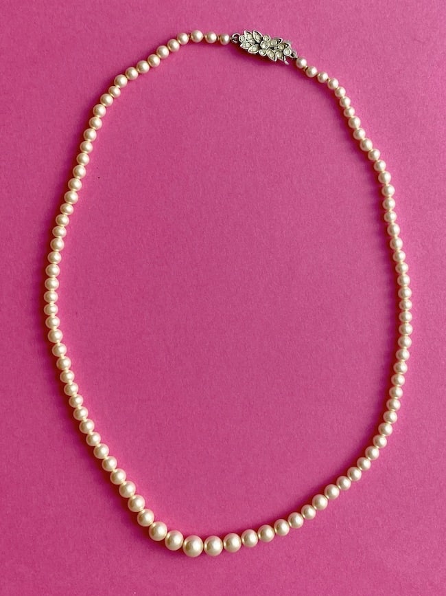 Dainty vintage Rosita Pearls glass pearl necklace - St Cyr Vintage
